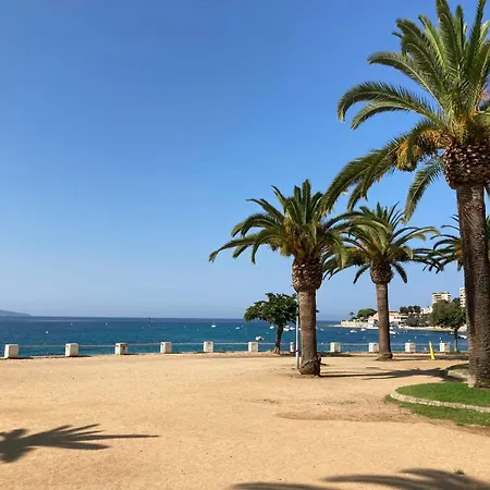 Trottel A Livia شقة *